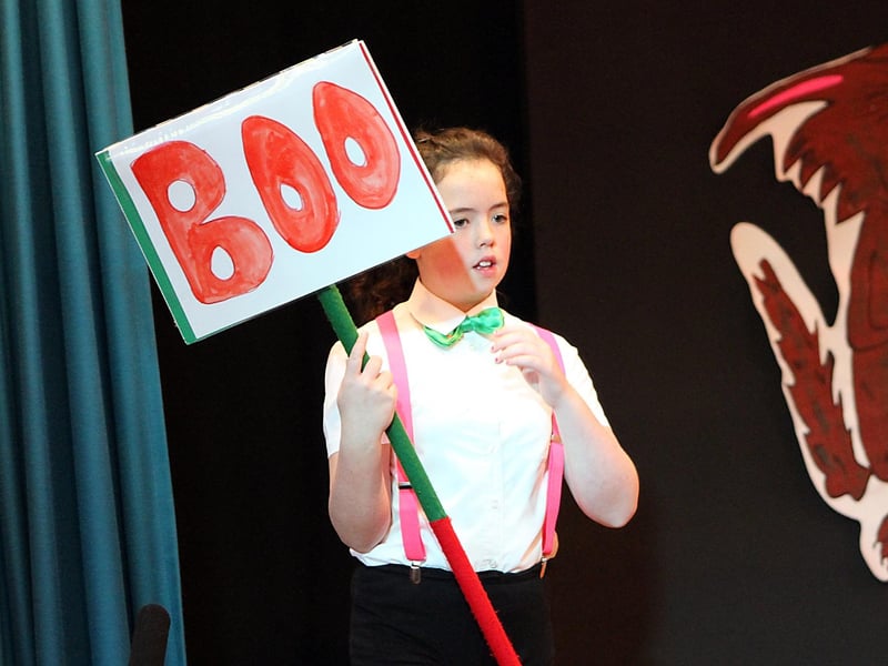 Prompting the audience in Ballykelly Primary Schools Christmas Play, Pandemonium. INLV5012-089KDR