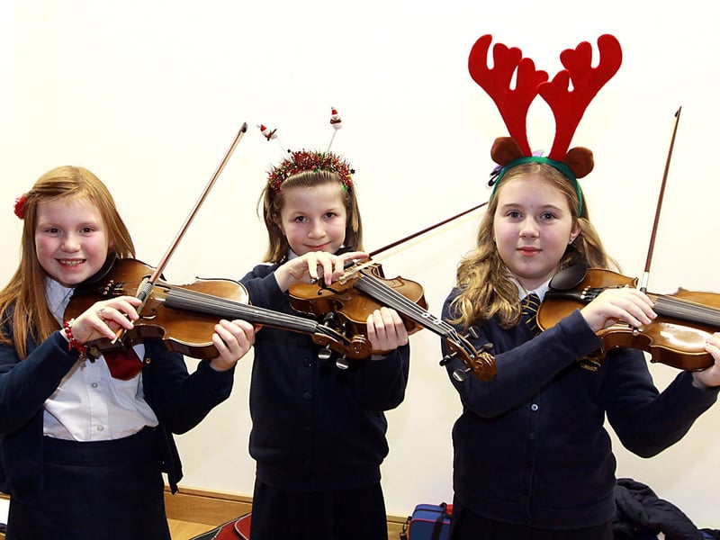 Orlaith Chambers, Casey Leigh Tosh and Joni Dixon from the Limavady Central Primary School at the Limavady Borough Chistmas Carol Concert in the Roe Valley Arts Centre. INLV4912-104KDR