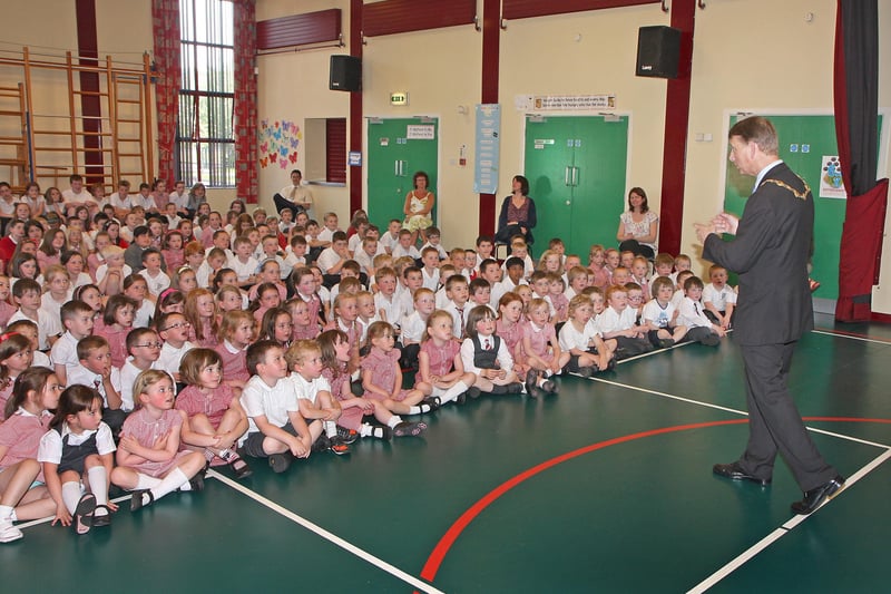 The Mayor Alderman Maurice Devenney, talking to assembled pupils during his courtesy visit to Drumahoe primary school.