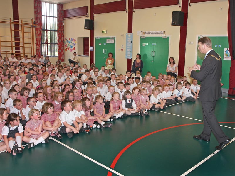 The Mayor Alderman Maurice Devenney, talking to assembled pupils during his courtesy visit to Drumahoe primary school.