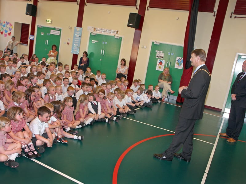 The Mayor Alderman Maurice Devenney, talking to assembled pupils during his courtesy visit to Drumahoe primary school.