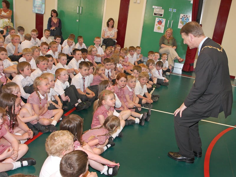 The Mayor Alderman Maurice Devenney, talking to assembled pupils during his courtesy visit to Drumahoe primary school.