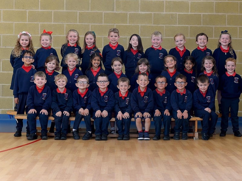 Mrs Quinn’s P1 class at Broadbridge Primary School, Derry. DER2123GS – 066