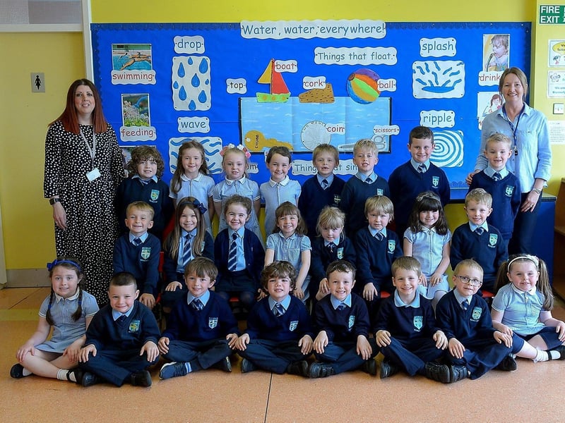Mrs D. White’s P1 class at Holly Bush Primary School, Derry. Included in the photo is classroom assistant Mrs McClean. DER2122GS – 047