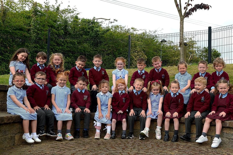 Mrs J. Boyle’s P1 class at St John’s Primary School, Derry.  DER2122GS – 061