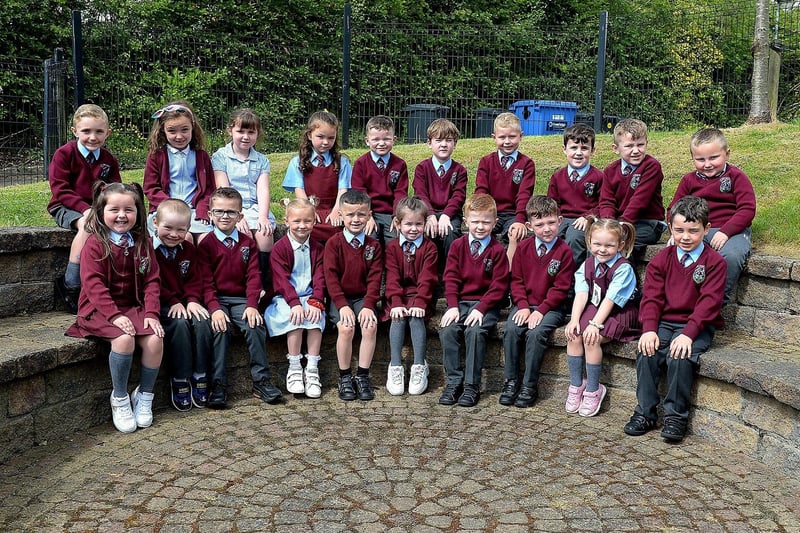 Mrs B. Doherty’s P1 class at St John’s Primary School, Derry.  DER2122GS – 063