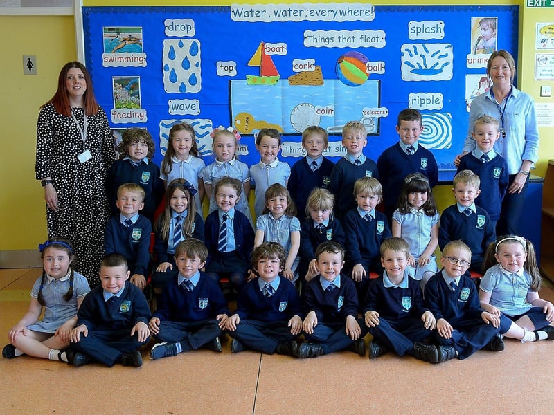 Mrs D. White’s P1 class at Holly Bush Primary School, Derry. Included in the photo is classroom assistant Mrs McClean. DER2122GS – 047
