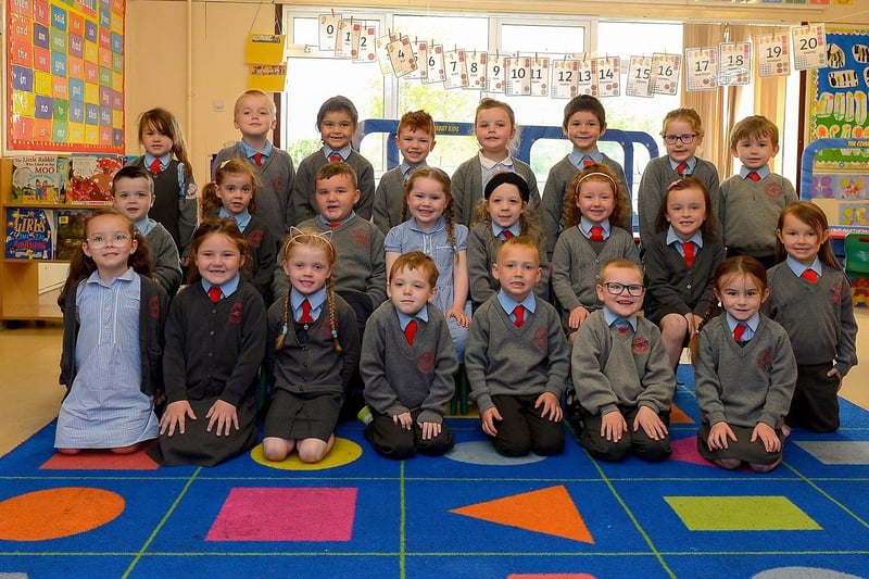 Mrs A. Mulhern’s  P1 class, St Brigid’s Primary School, Derry. DER2122GS – 026