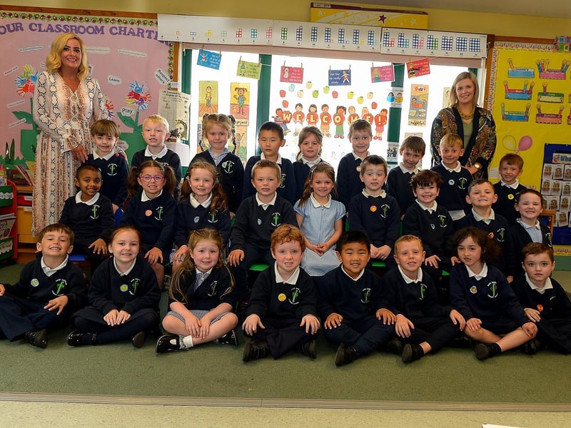 Mrs C. McKinney’s P1 class at Good Shepherd Primary School, Derry.  Included in the photograph, on the right, is Mrs S. McCafferty, Principal.DER2122GS – 064