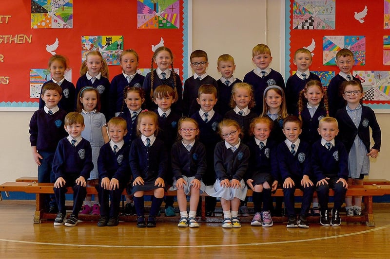 Mrs Burton’s P1 class at Rosemount Primary School, Derry. DER2123GS – 055