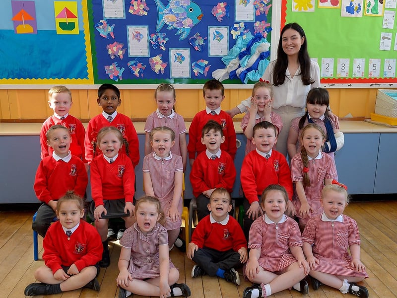 Miss C. Baker’s P1 class, St Eugene’s Primary School, Derry. DER2122GS –  031