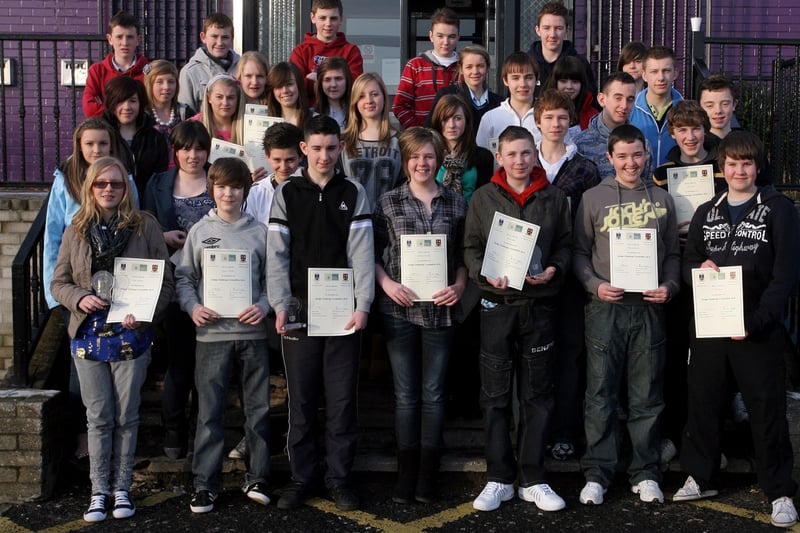 Pupils from Cambridge House and St. Louis Grammar schools who received certificates after completing their Shared Education Programme. INBT04-217AC