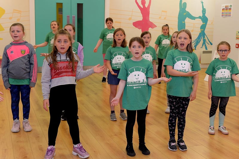 Some of the children who took part in the Studio 2 Annie themed Summer Scheme pictured earlier this week. DER2127GS - 019