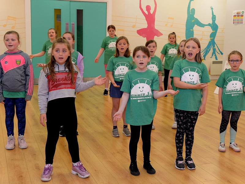 Some of the children who took part in the Studio 2 Annie themed Summer Scheme pictured earlier this week. DER2127GS - 019