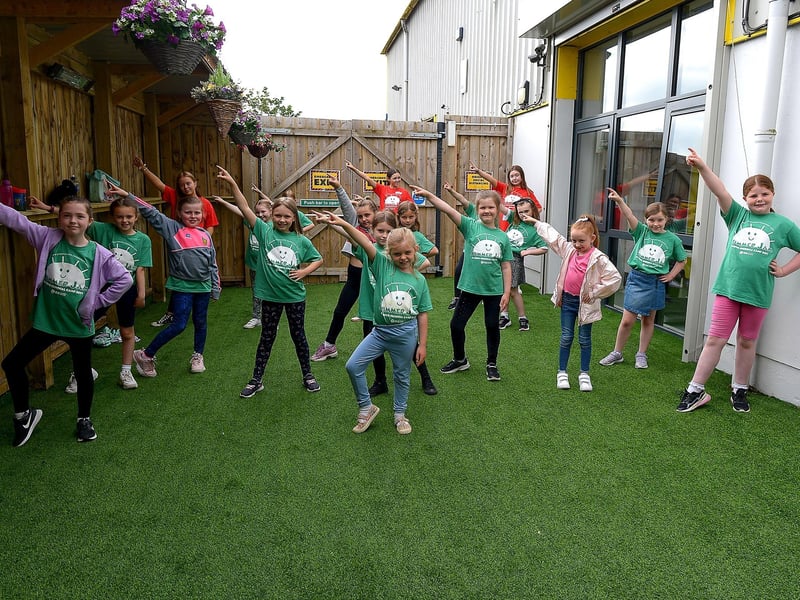 Some of the children who took part in the Studio 2 Annie themed Summer Scheme pictured earlier this week. DER2127GS - 017