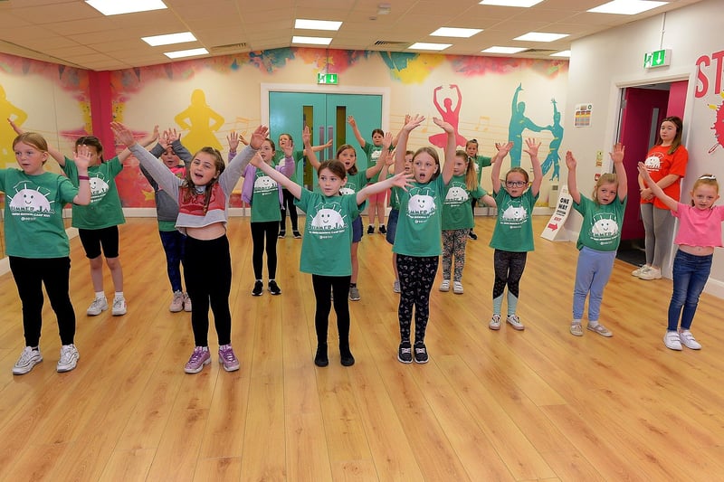 Some of the children who took part in the Studio 2 Annie themed Summer Scheme pictured earlier this week. DER2127GS - 018