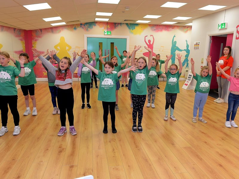 Some of the children who took part in the Studio 2 Annie themed Summer Scheme pictured earlier this week. DER2127GS - 018