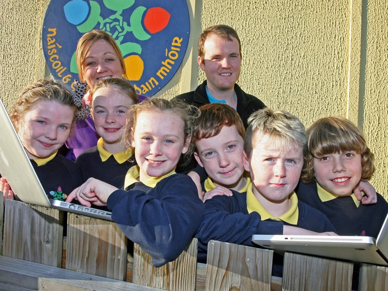 NEW WEBSITE. . . .Pupils from Naiscoil and Gaelscoil Eadain Mhoir pictured on Friday after the launch of their new school website. From left are P7 pupils, Orlaith Nic Niallais, Kelsie Nic Cuarta, Eimear Ní Mhóra Ní Rois, Jamie " Cianáin, Conal Mac Briartaigh, Donncha Mac Giolla Mhuire. At back are Mary Nic Aiulin (Principal) and Padraig McConmhidhe (Webpage Designer). DER4713JM112