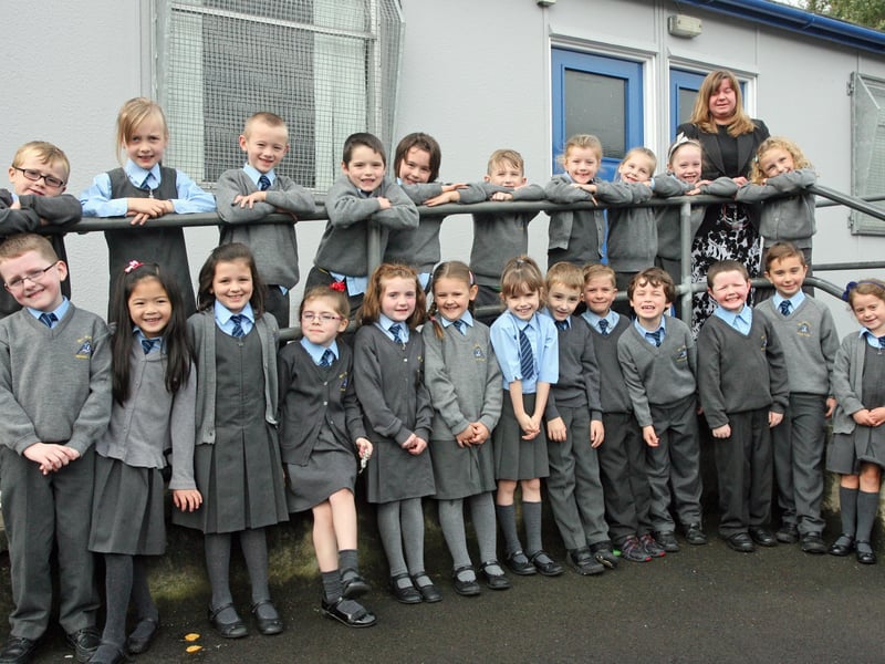 Mrs. Douglas' P3 class at St. Anne's PS, Rosemount, Derry. DER1340JM028