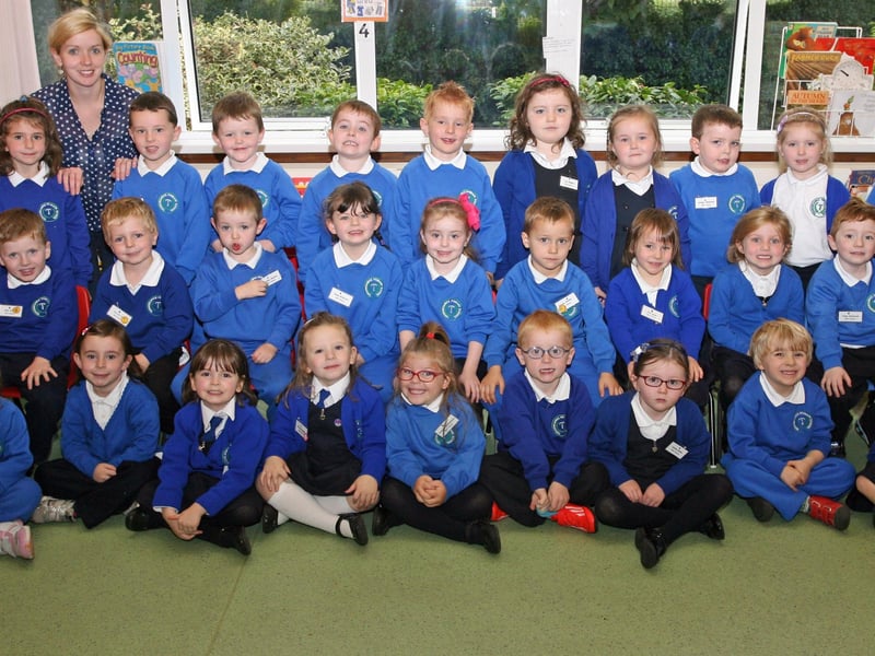 Mrs. O'Connor's P1 class at Termoncanice PS, Limavady. At back on left is Miss Hartin, Classroom Assistant. DER3813JM044