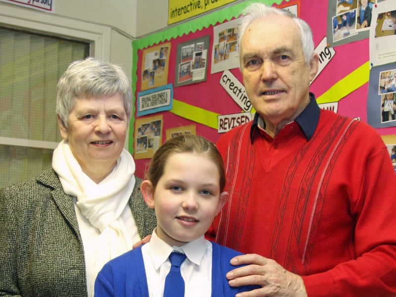 Grandparents Rosaleen and Charlie Kelly pictured with their granddaughter Abigail Cocking at Termoncanice PS Grandparents To School Day on Wednesday. 0402JM20