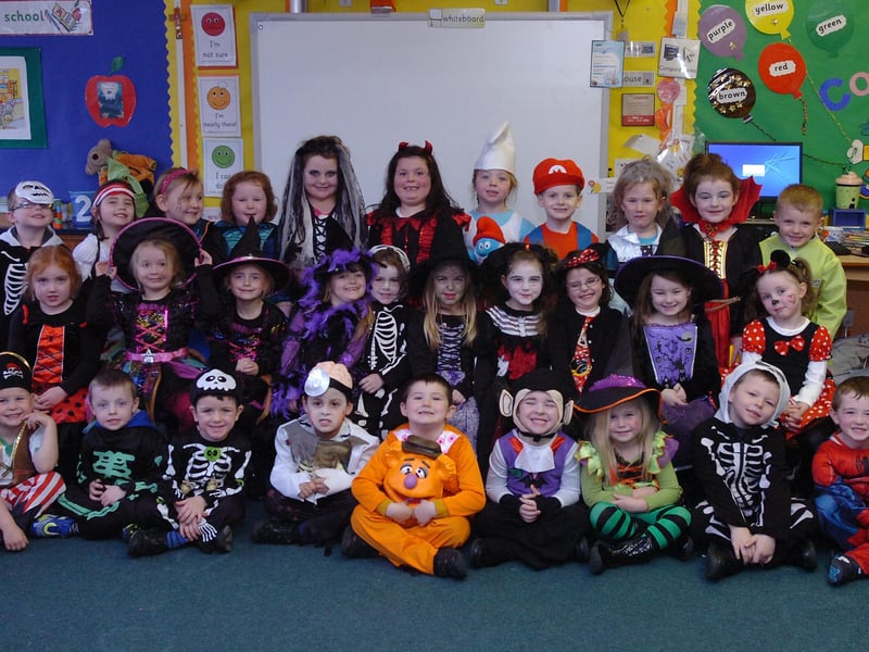 P1 pupils at Faughanvale Primary School enjoy their Halloween fancy dress party. (DER4413PG017)