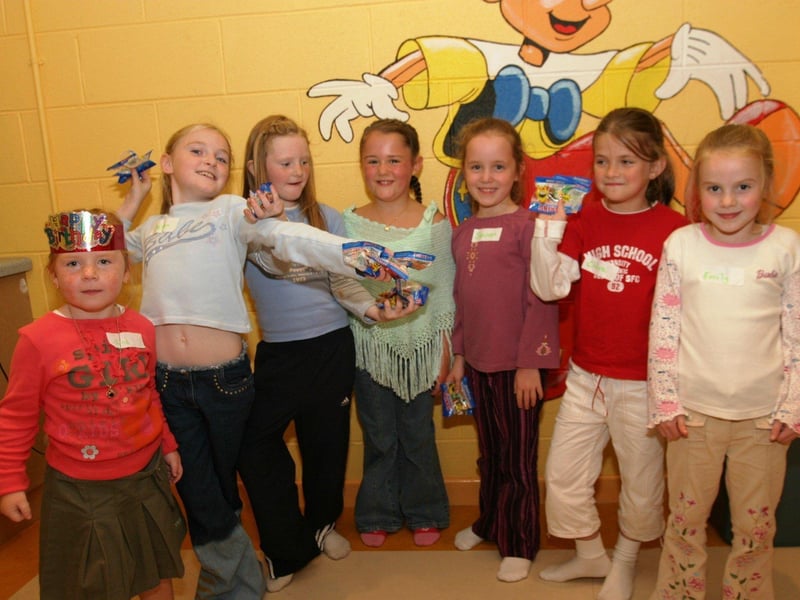 Raychel Porter and friends enjoy her birthday party.