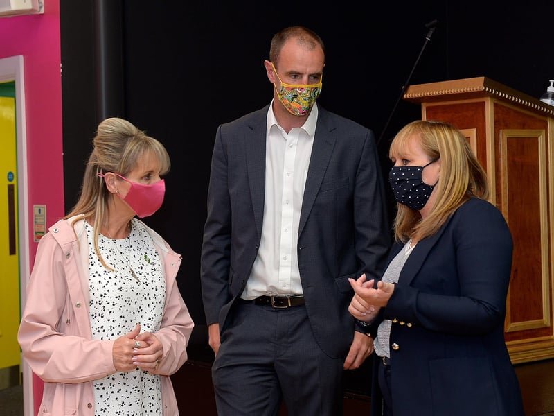 Education Minister Michelle McIlveen MLA chatting with Martina Anderson MLA and Mark H. Durkan MLA during her visit to Studio 2’s summer scheme on Wednesday afternoon.  DER2130GS - 019