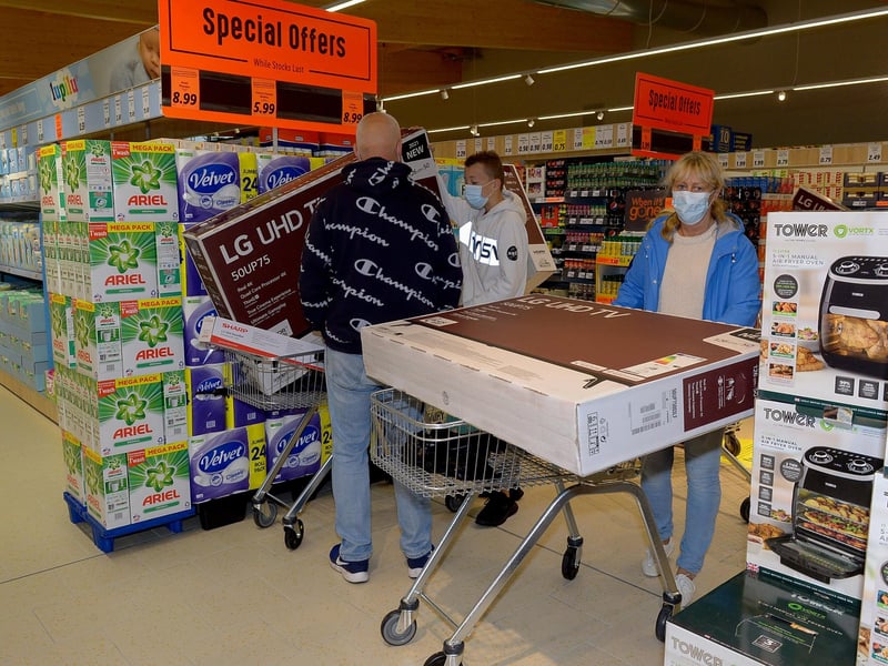 Bargain price televisions were popular with customers at the opening of the new£8m Lidl superstore in Springtown on Thursday morning. DER2130GS - 028