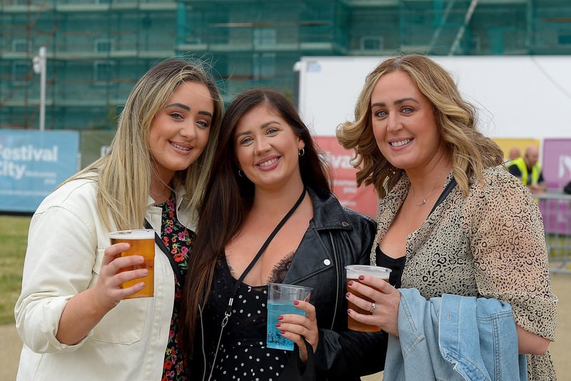 Sisters Ciara, Megan and Melissa McCafferty pictured at the Boyzlife concert in Ebrington Square on Sunday evening last. Photos: George Sweeney / Derry Journal.  DER2131GS – 029