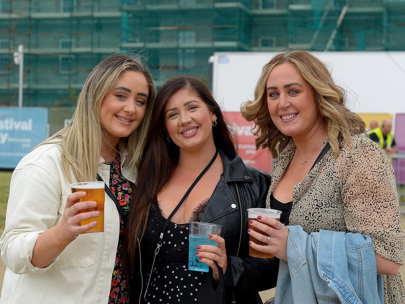 Sisters Ciara, Megan and Melissa McCafferty pictured at the Boyzlife concert in Ebrington Square on Sunday evening last. Photos: George Sweeney / Derry Journal.  DER2131GS – 029