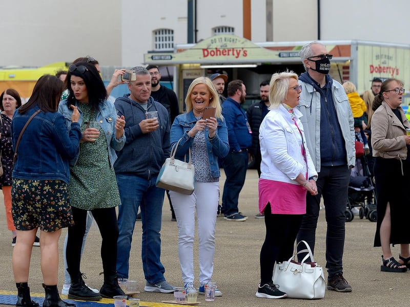 Concert goers’ arrive in Ebrington square on Sunday evening last for the Boyzlife concert.  DER2131GS – 031