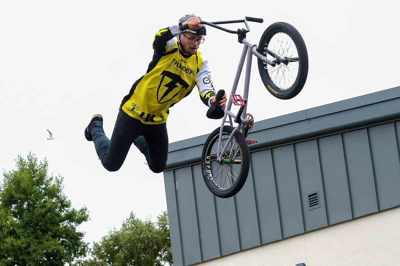 BMX freestyle extravaganza from Karl McKee at the Thunder Action Sports event held at St Mary’s Youth Club on Sunday afternoon last. DER2133GS – 002