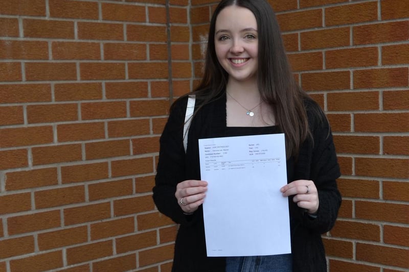 Gemma-Lee Mercer leaves with two As and one B in Health and Social Care and ICT to commence her studies in Nursing at Queen’s University, Belfast