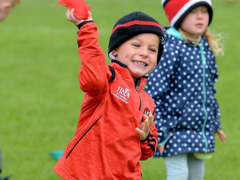 Throwing a bean bag at the recent Cul Camp held at Sean Dolans GAC. DER2121GS – 075
