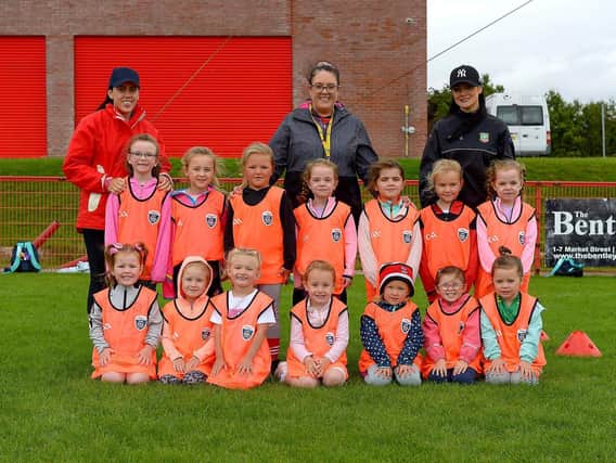 Girls who attended the recent Sean Dolans' Under 6 Cul Camp. DER2121GS – 057