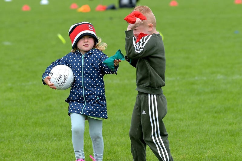 These two enjoy the fun at the recent Cul Camp held at Sean Dolans GAC. Photos: George Sweeney.  DER2121GS – 076