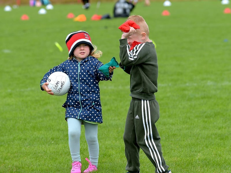 These two enjoy the fun at the recent Cul Camp held at Sean Dolans GAC. Photos: George Sweeney.  DER2121GS – 076