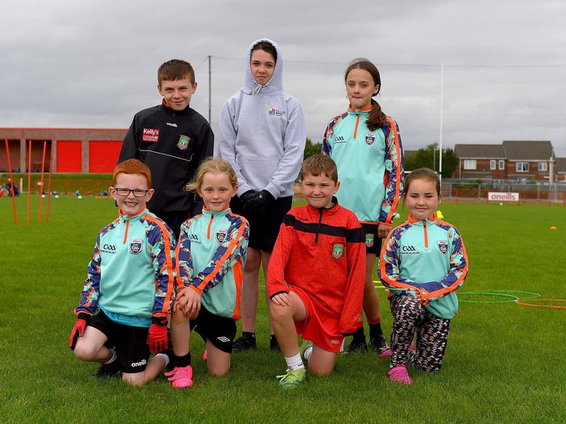 Young players who took part in the recent Cúl Camp at Sean Dolans GAC.  DER2121GS – 065