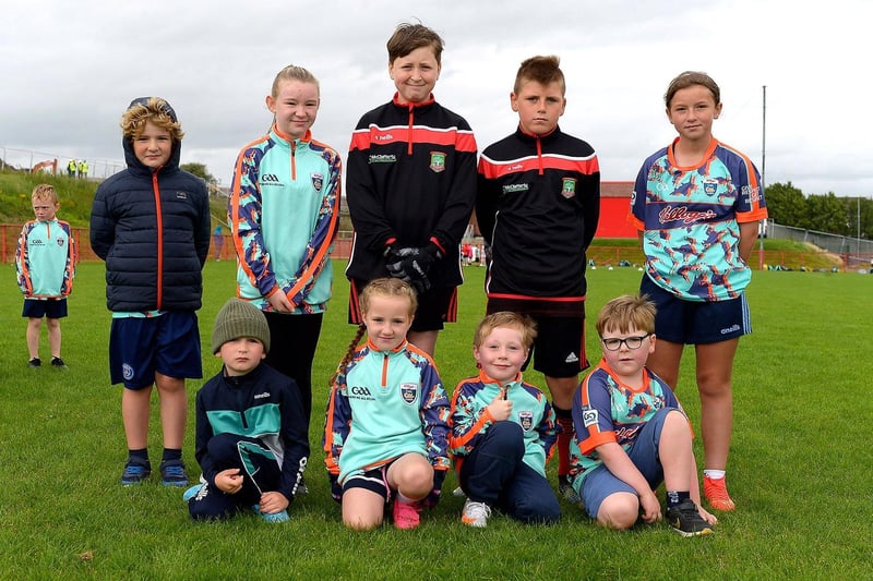 Young players pose for the camera during the recent Cúl Camp at Sean Dolans GAC.  DER2121GS – 061