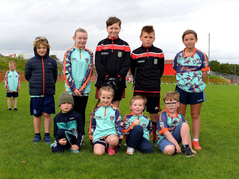 Young players pose for the camera during the recent Cúl Camp at Sean Dolans GAC.  DER2121GS – 061