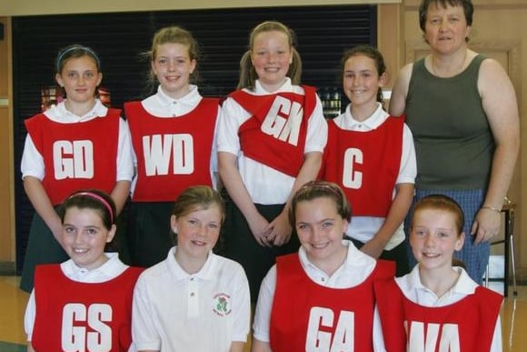 Greenhaw Primary School at the Northern Ireland P.S. Netball Finals held in the Templemore Sports Complex. (1506C03)