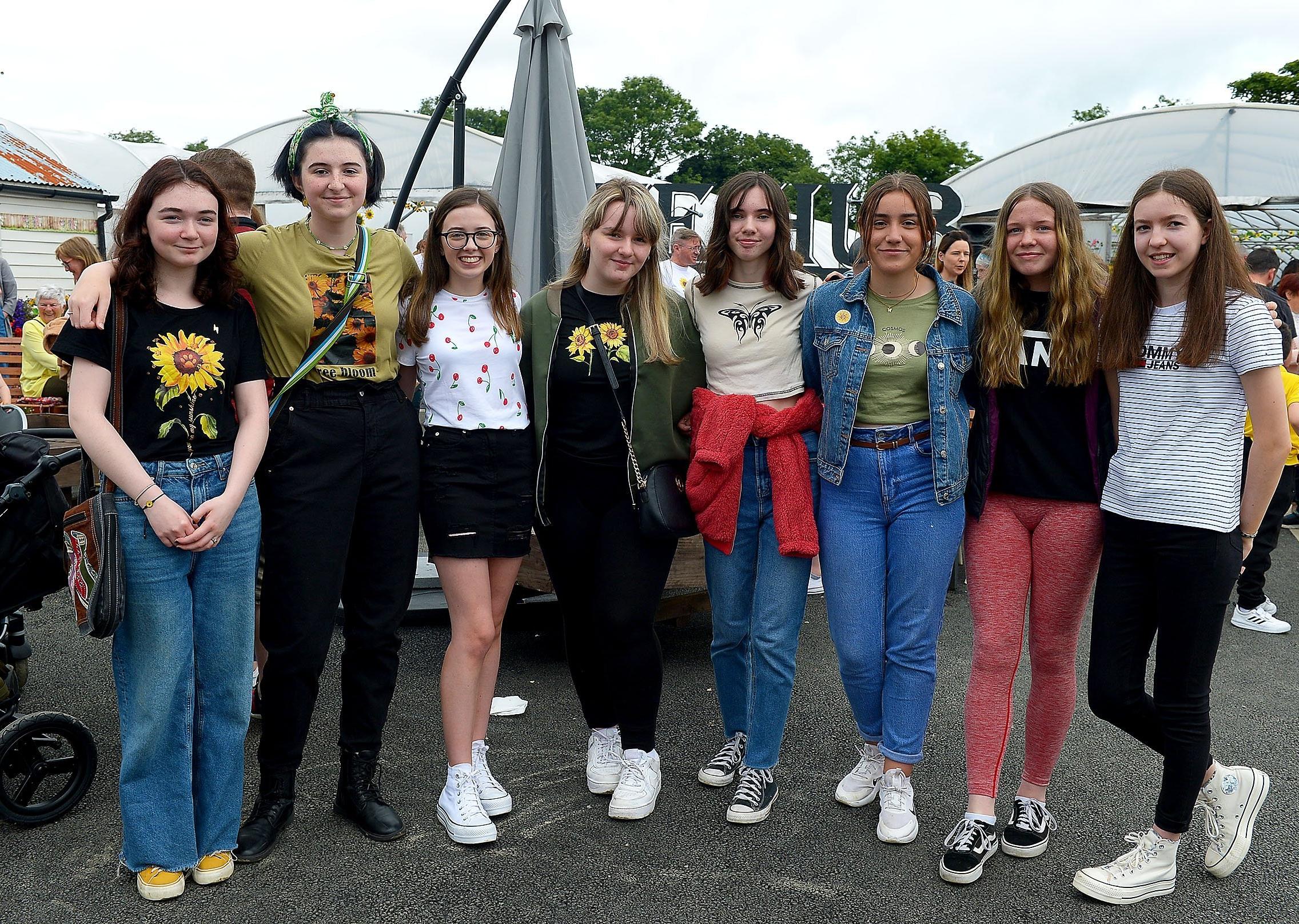 Friends pictured at the Family HOPE Day held at the Mullan HOPE Centre in Moville, on Sunday afternoon last. DER2134GS – 008