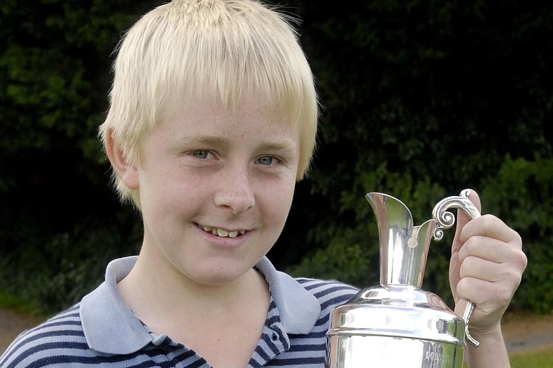 Juvenile player of the year for 2010 Andrew Connolly. PT35-253
.