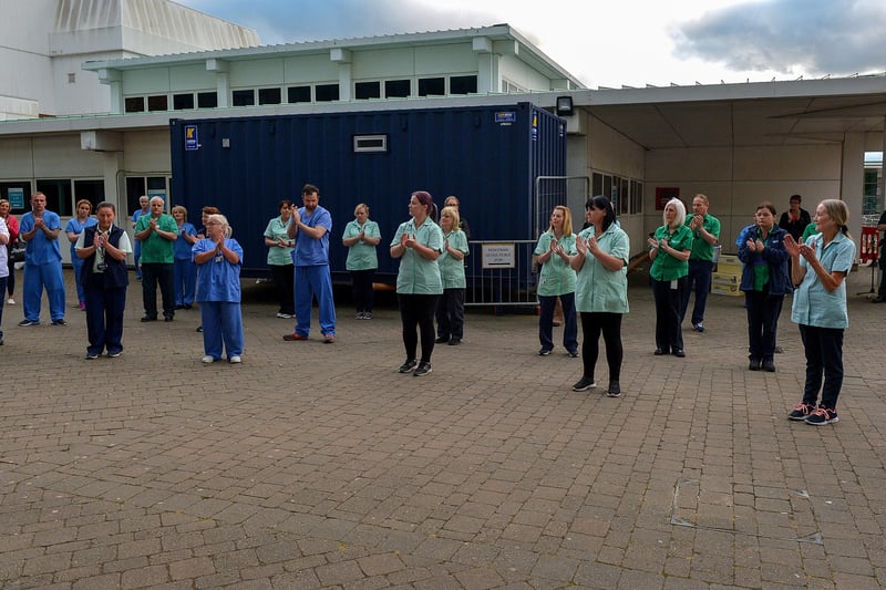 Altnagelvin hospital care staff show their appreciation for and clap for the support given to NHS frontline staff by the public, on Thursday evening last. DER2020GS – 040