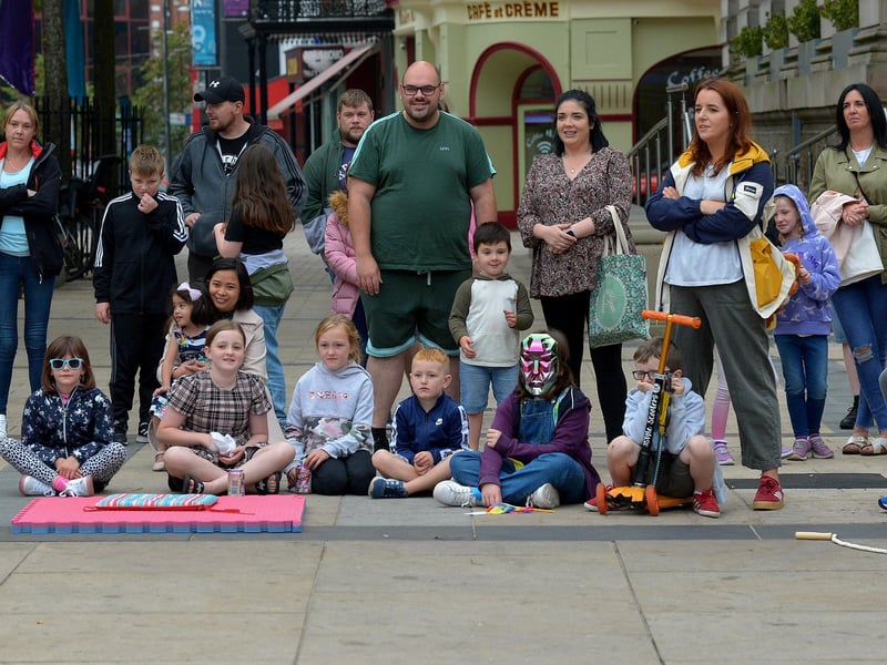 There was a large turnout for the Carnival of Colours festival last weekend. Photo: George Sweeney / Derry Journal. DER2136GS – 033
