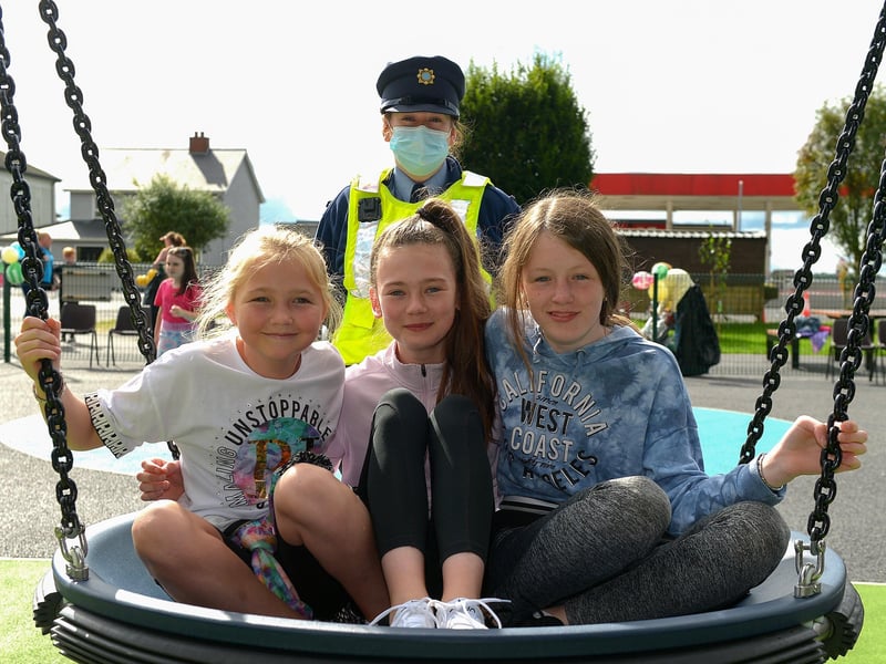 Garda Catherine Callaghan, Darcy, Riona and Jessica pictured at the newly opened Killea Community Park on Saturday afternoon last. Photo: George Sweeney. DER2136GS – 128