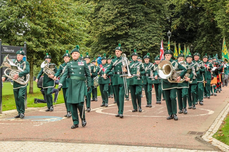 The parade leaves the Wallace Park.  Pic by Norman Briggs, rnbphotographyni