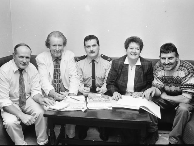 Sergeant Philip Gillespie, Community Alert liaison officer for Inishowen, centre, discussing the allocation of funds to improve local housing security with members of the Muff/Quigley’s Point Community Alert Committee. Included, from left, are Joe O’Donnell, PRO, Colm McGlynn, chairman, Colette McCarron, secretary, and Owen McColgan, committee member.