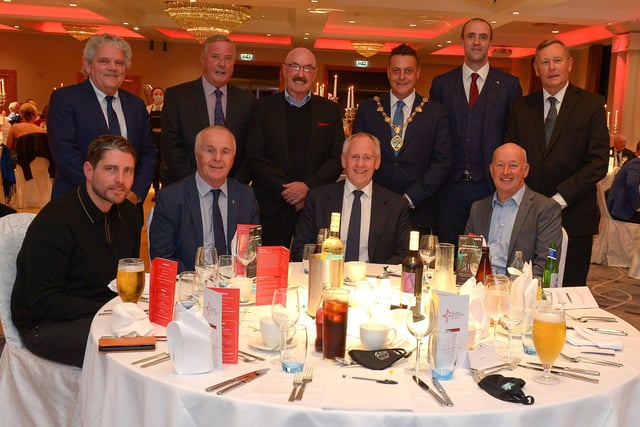 Mayor Graham Warke and Principal sponsor Paul McLean (seated second from right) from Principal Sponsor BetMcLean pictured with guests at the Derry Journal People of the Year Awards held in the Everglades Hotel on Thursday evening last. Photo: George Sweeney.  DER2139GS – 045